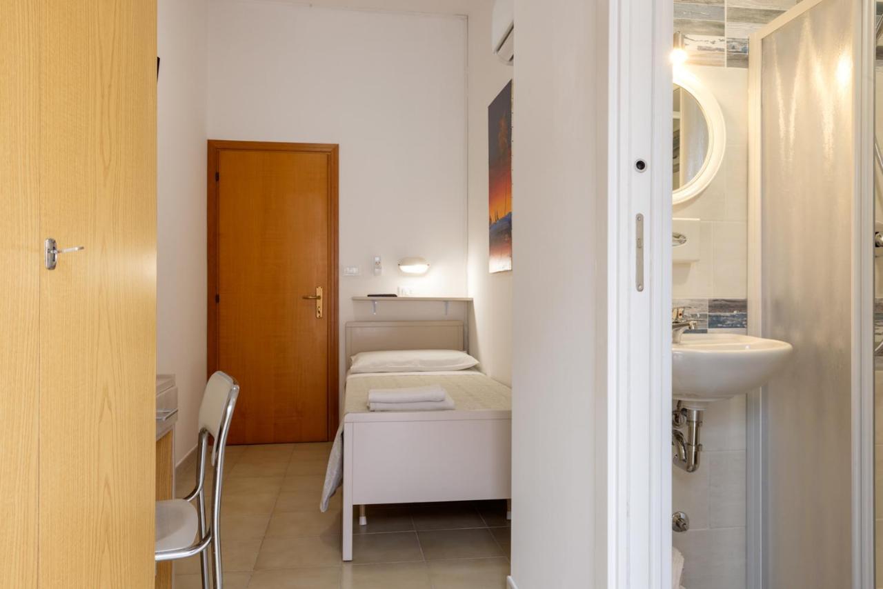 Hotel Giordo Rimini Exterior photo